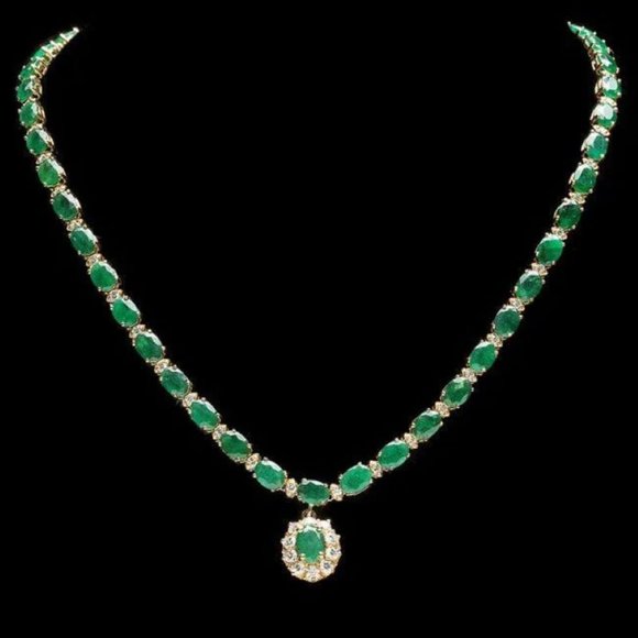 26.00Ct Natural Emerald and Diamond 14K Solid Yellow Gold Necklace - Picture 2 of 4